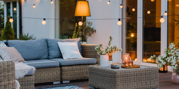 Pintar Fachadas de Casas Unifamiliares / Chalets en Hospitalet de Llobregat · Pintura para Pintar Patios y Jardines