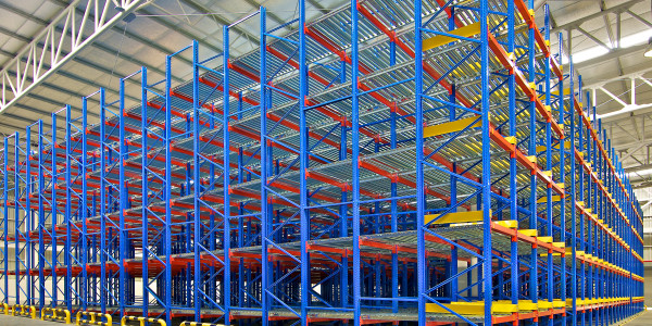 Pintar Fachadas de Naves Industriales, Fábricas y Almacenes en Hospitalet de Llobregat · Pintura para Pintado de Naves, Fábricas y Grandes Estructuras