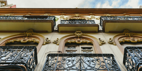 Rehabilitación y Restauración de Fachadas en Hospitalet de Llobregat · Restauración de Fachadas Emblemáticas
